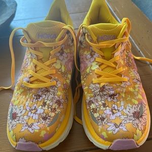 Hoka Clifton 8 Free People edition 🌸